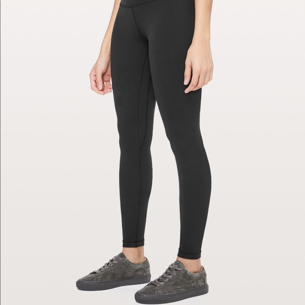 Lululemon black aligns